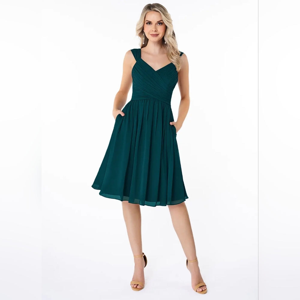 NWT A-line Pleated Chiffon Bridesmaids Dress